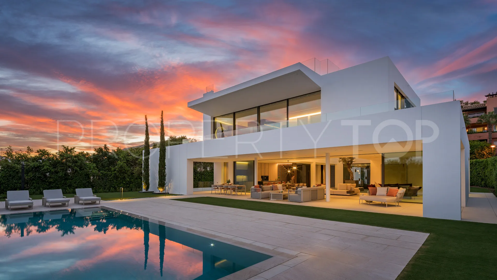 5 bedrooms Marbella Golden Mile villa for sale