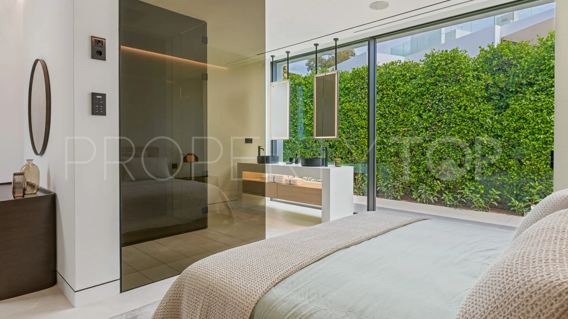 5 bedrooms Marbella Golden Mile villa for sale