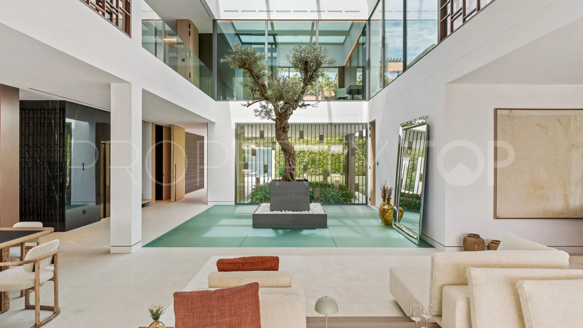 5 bedrooms Marbella Golden Mile villa for sale