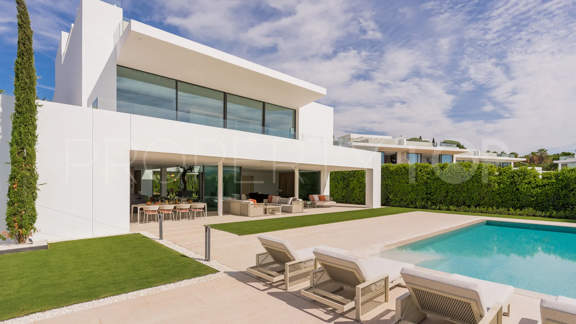 5 bedrooms Marbella Golden Mile villa for sale