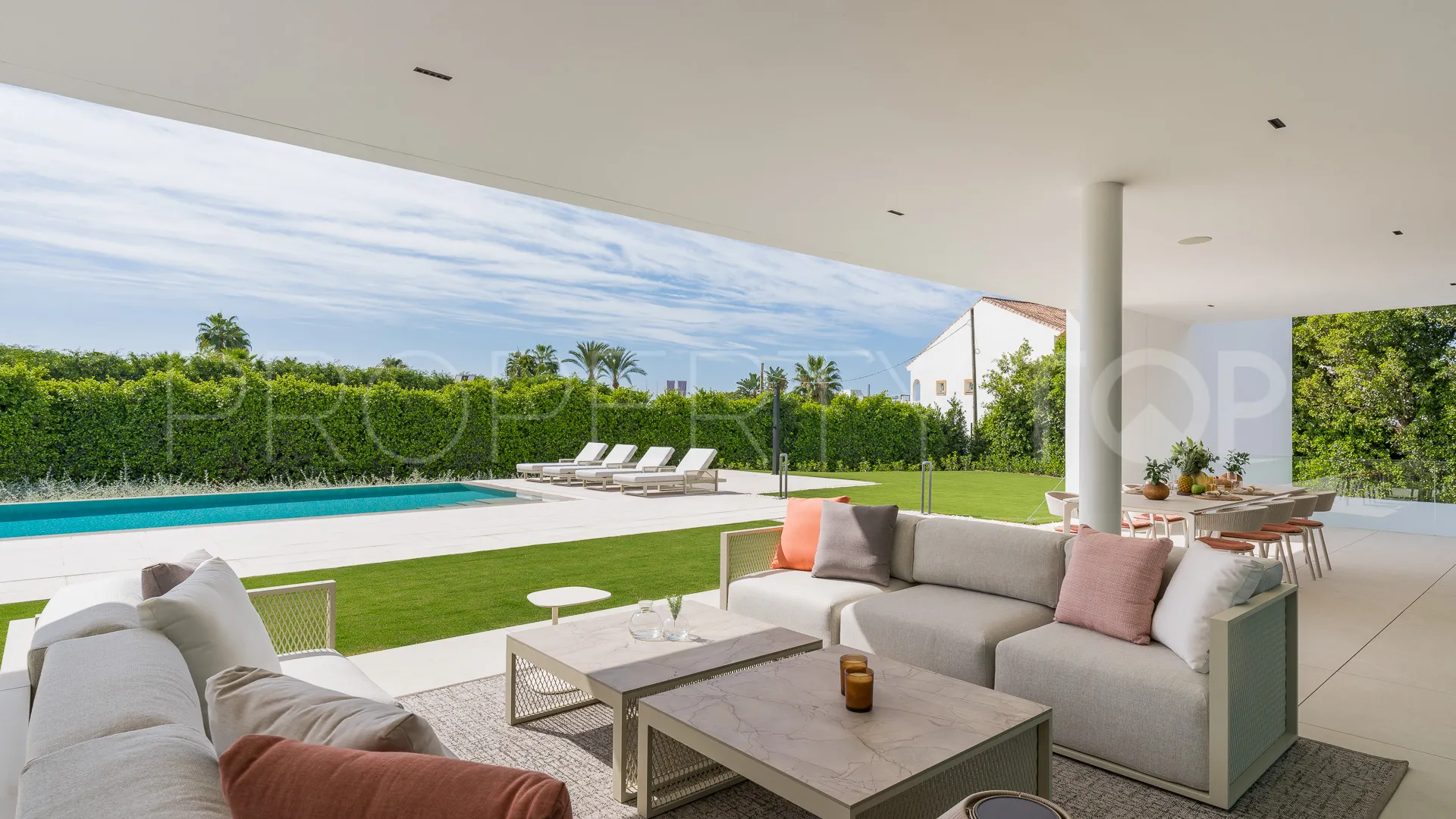 5 bedrooms Marbella Golden Mile villa for sale