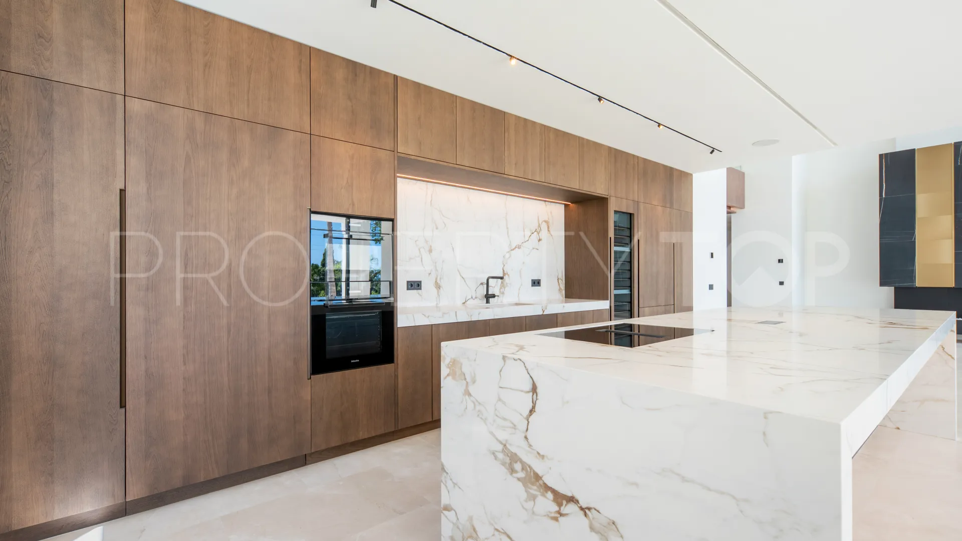 For sale Rocio de Nagüeles villa with 6 bedrooms
