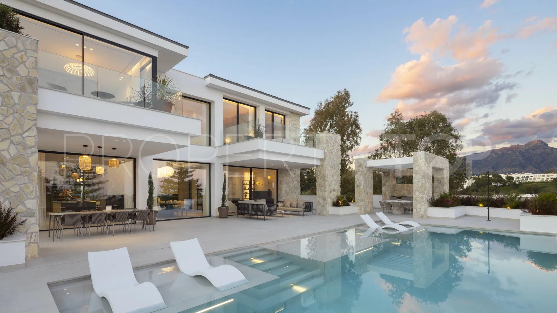 Comprar villa en La Quinta