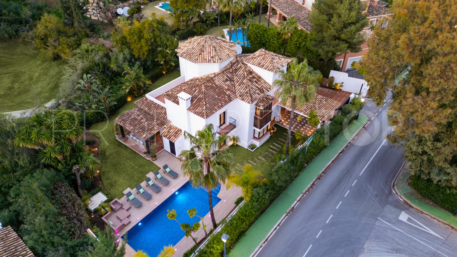 Villa de 4 dormitorios a la venta en La Quinta