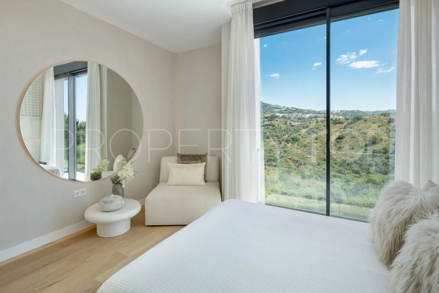 4 bedrooms semi detached villa for sale in Rio Real