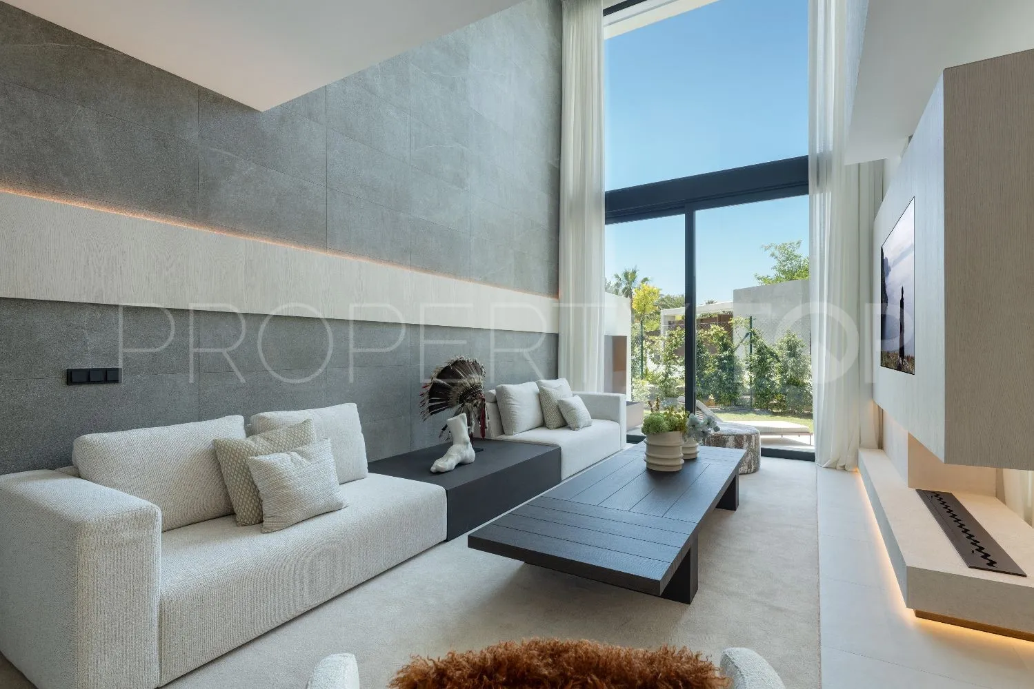 4 bedrooms semi detached villa for sale in Rio Real