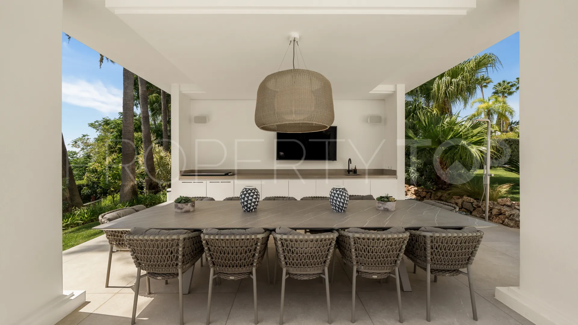 Villa for sale in El Paraiso