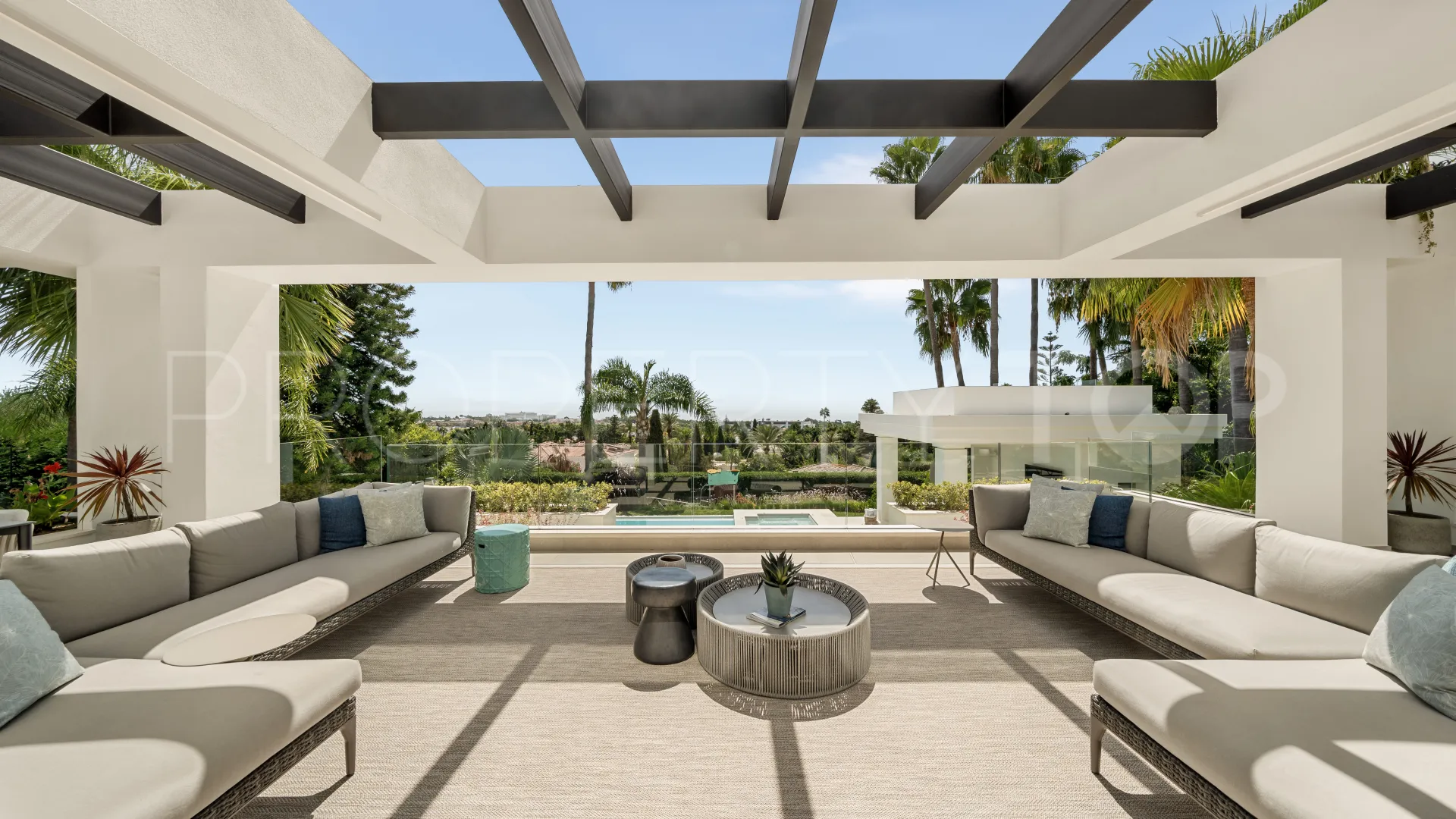Villa for sale in El Paraiso