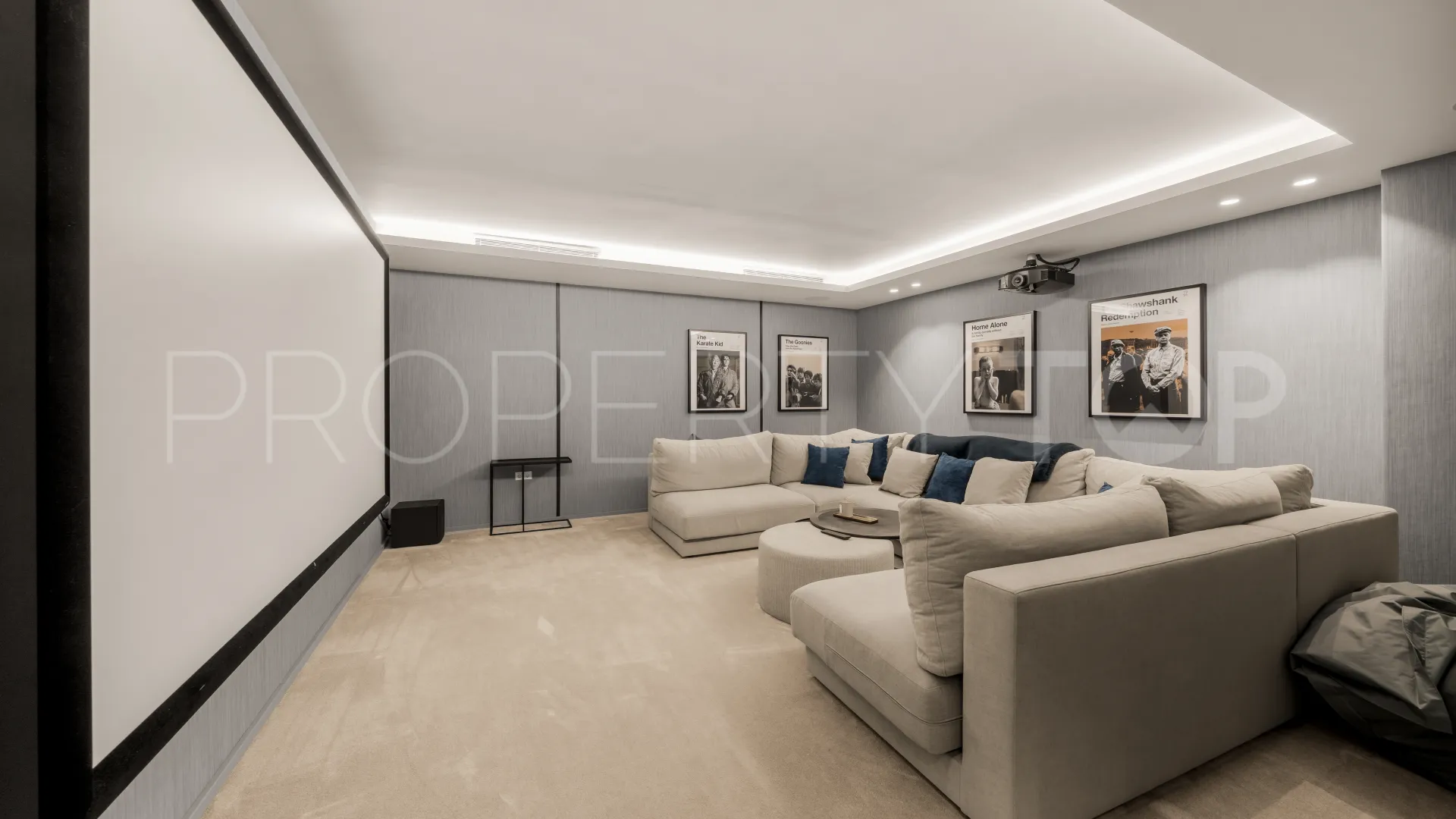 Villa for sale in El Paraiso