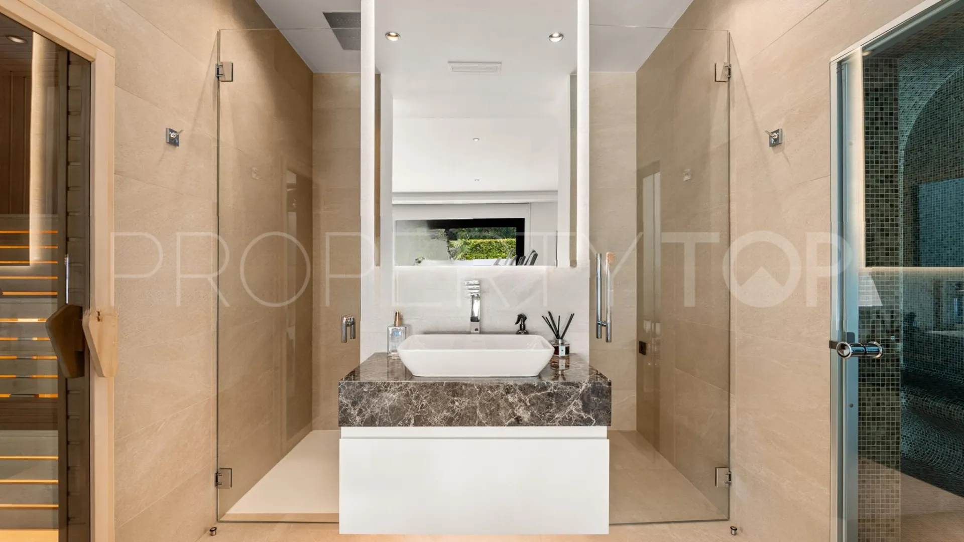 Comprar villa en Benahavis de 6 dormitorios