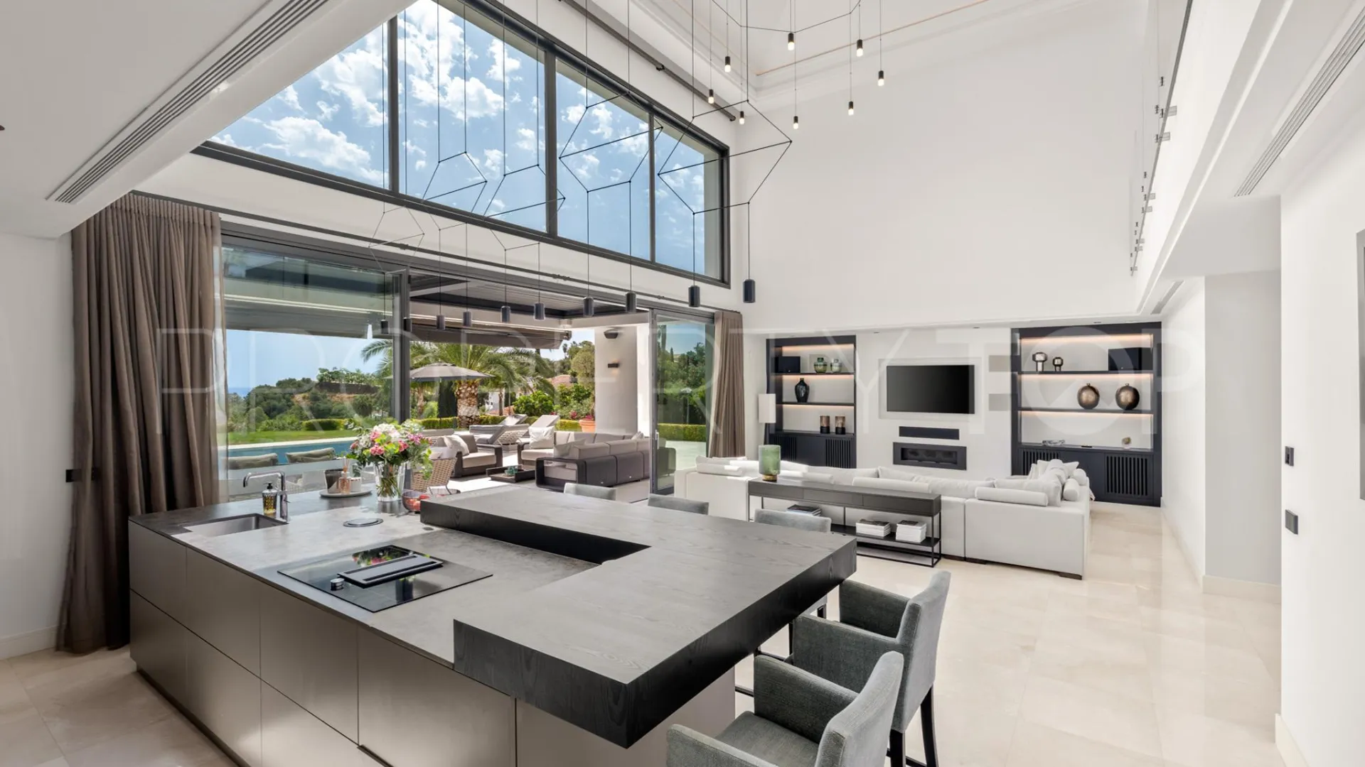 Comprar villa en Benahavis de 6 dormitorios