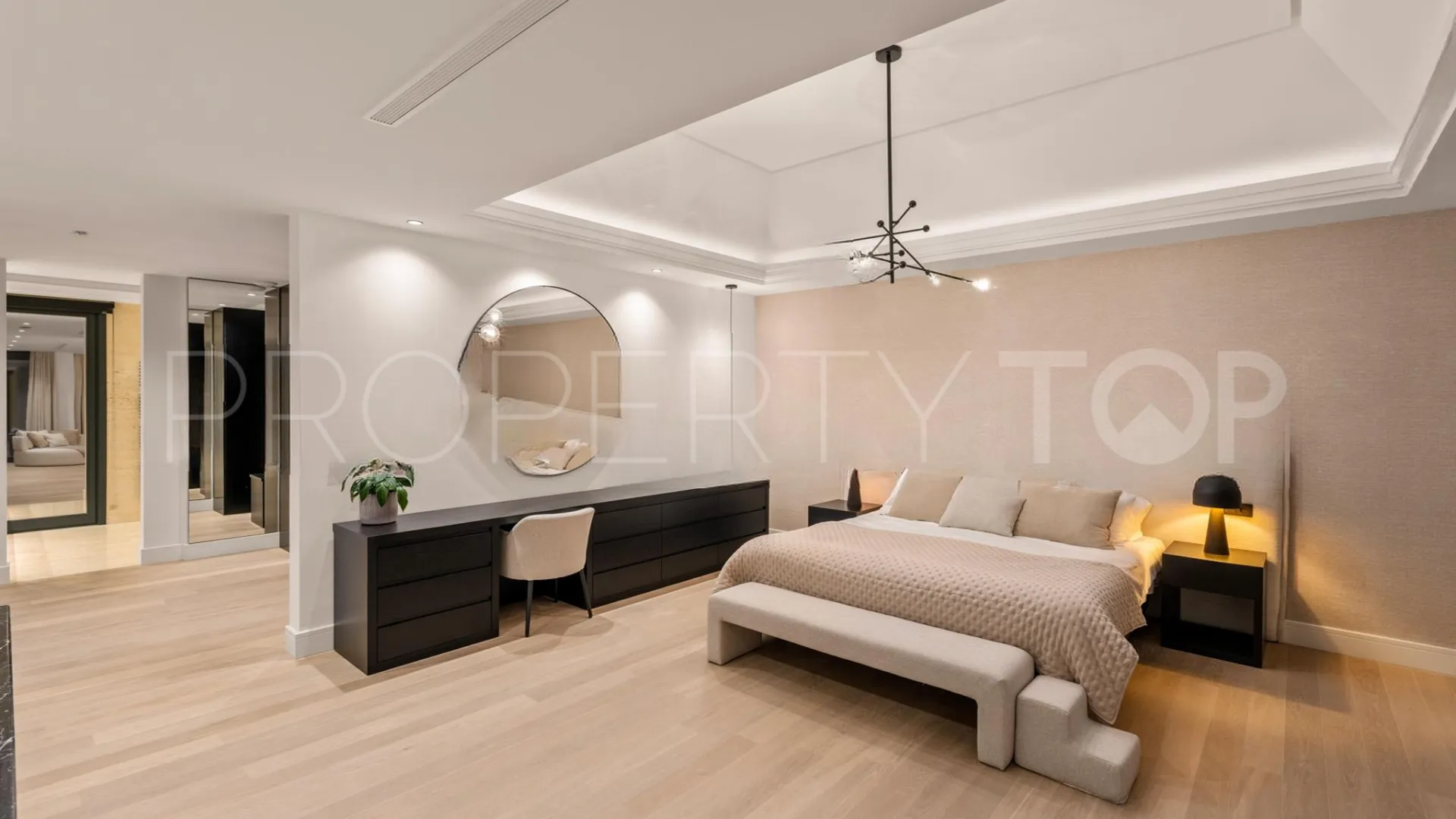 Comprar villa en Benahavis de 6 dormitorios