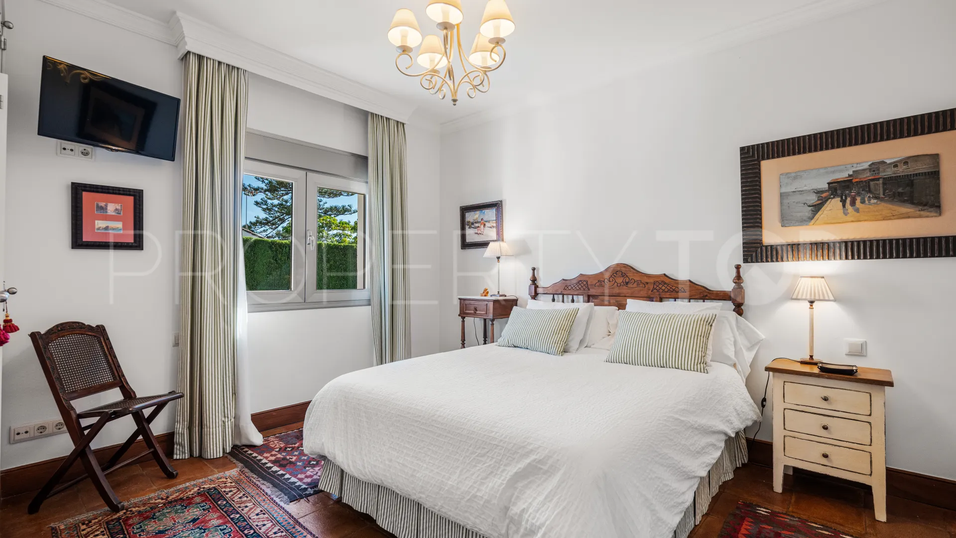 Villa con 5 dormitorios a la venta en Los Monteros Playa