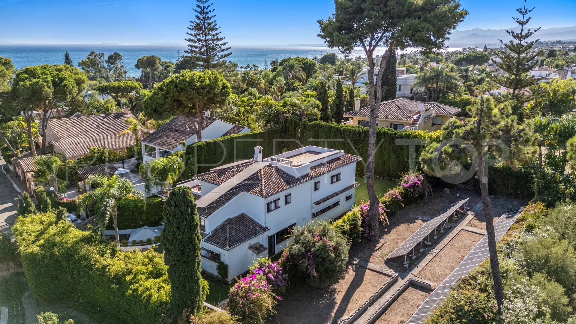 Villa con 5 dormitorios a la venta en Los Monteros Playa
