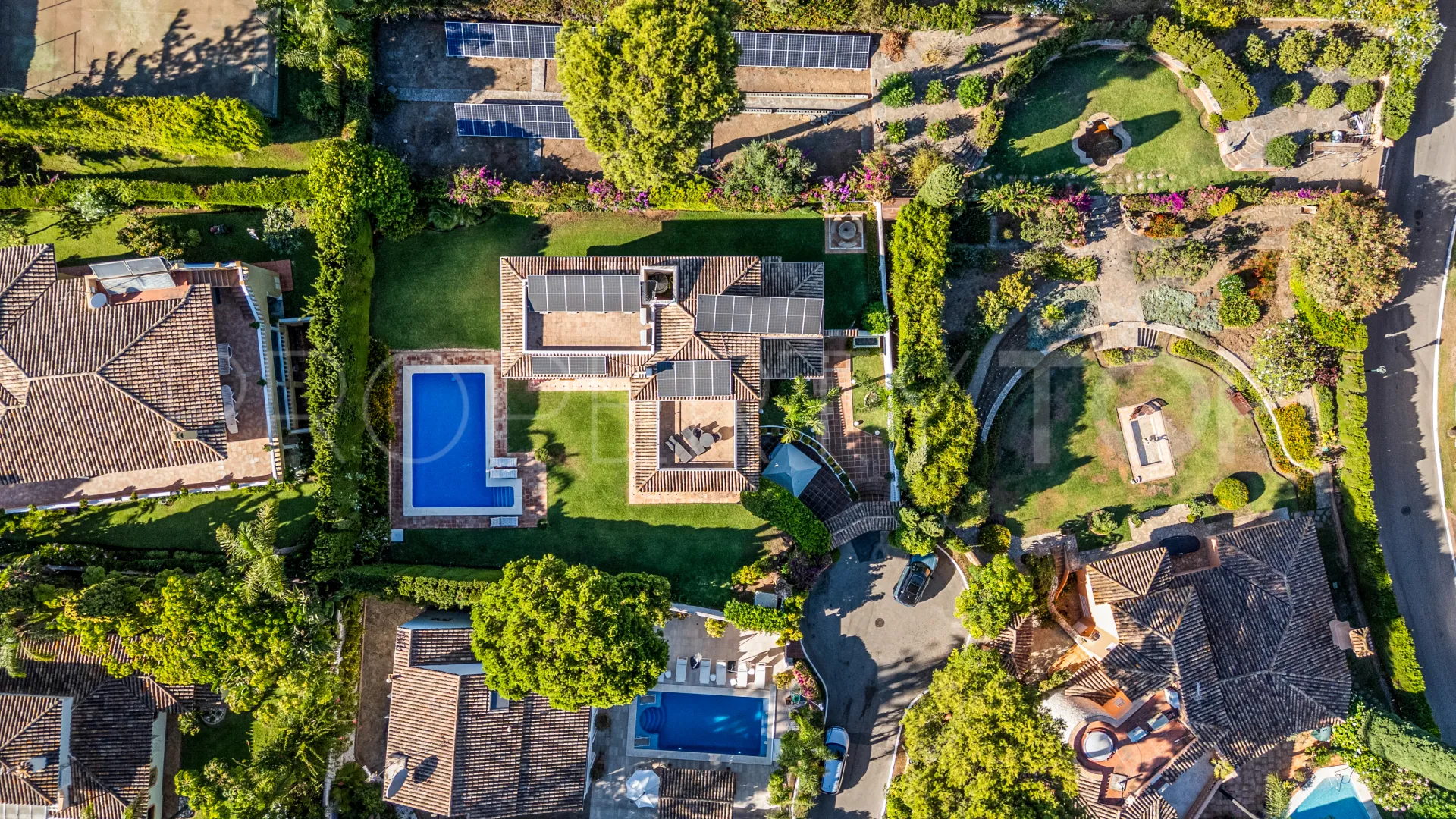 Villa con 5 dormitorios a la venta en Los Monteros Playa