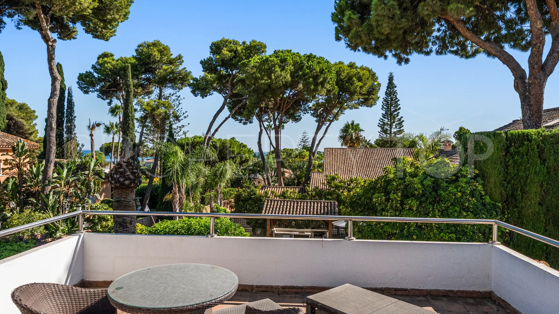 Villa con 5 dormitorios a la venta en Los Monteros Playa