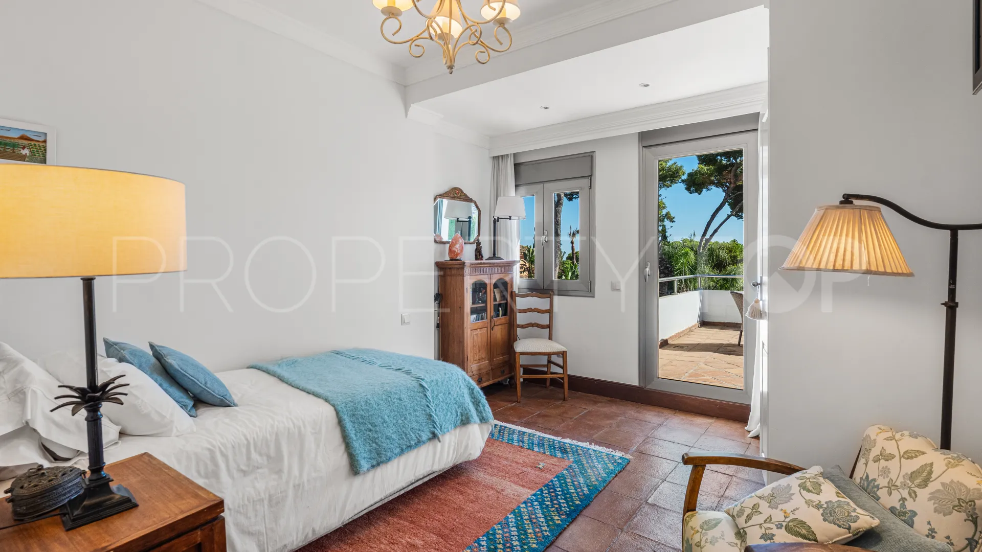Villa con 5 dormitorios a la venta en Los Monteros Playa