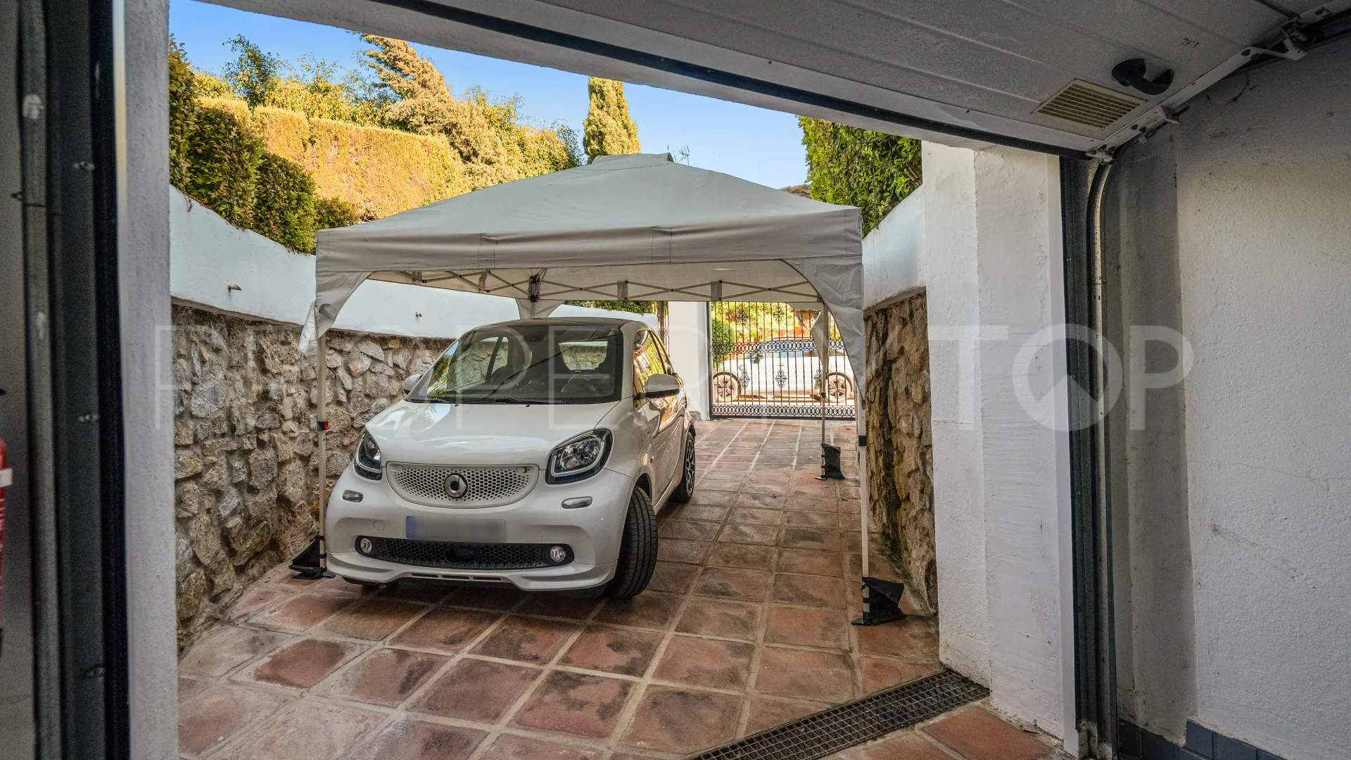 Villa con 5 dormitorios a la venta en Los Monteros Playa