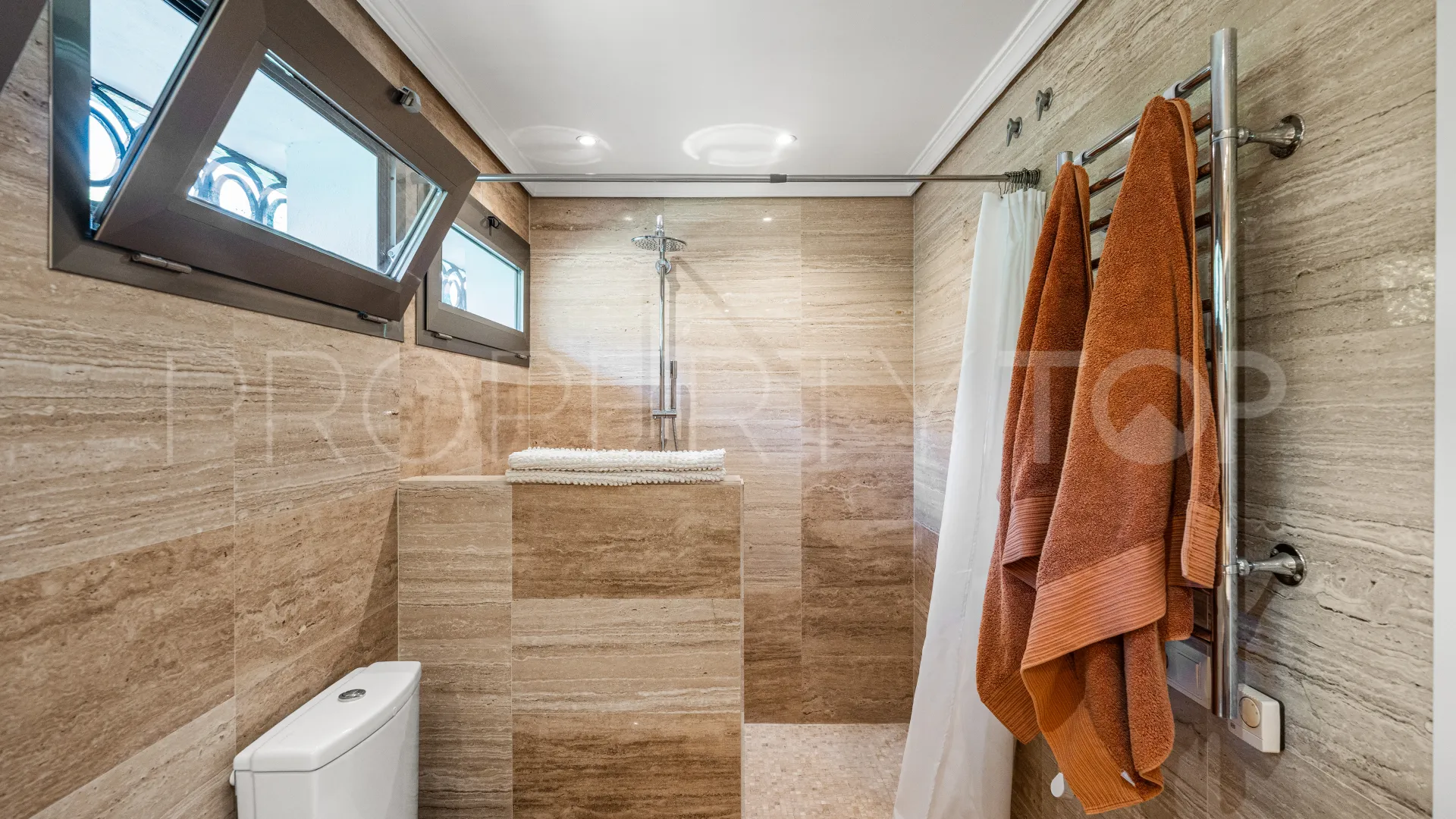 Villa con 5 dormitorios a la venta en Los Monteros Playa