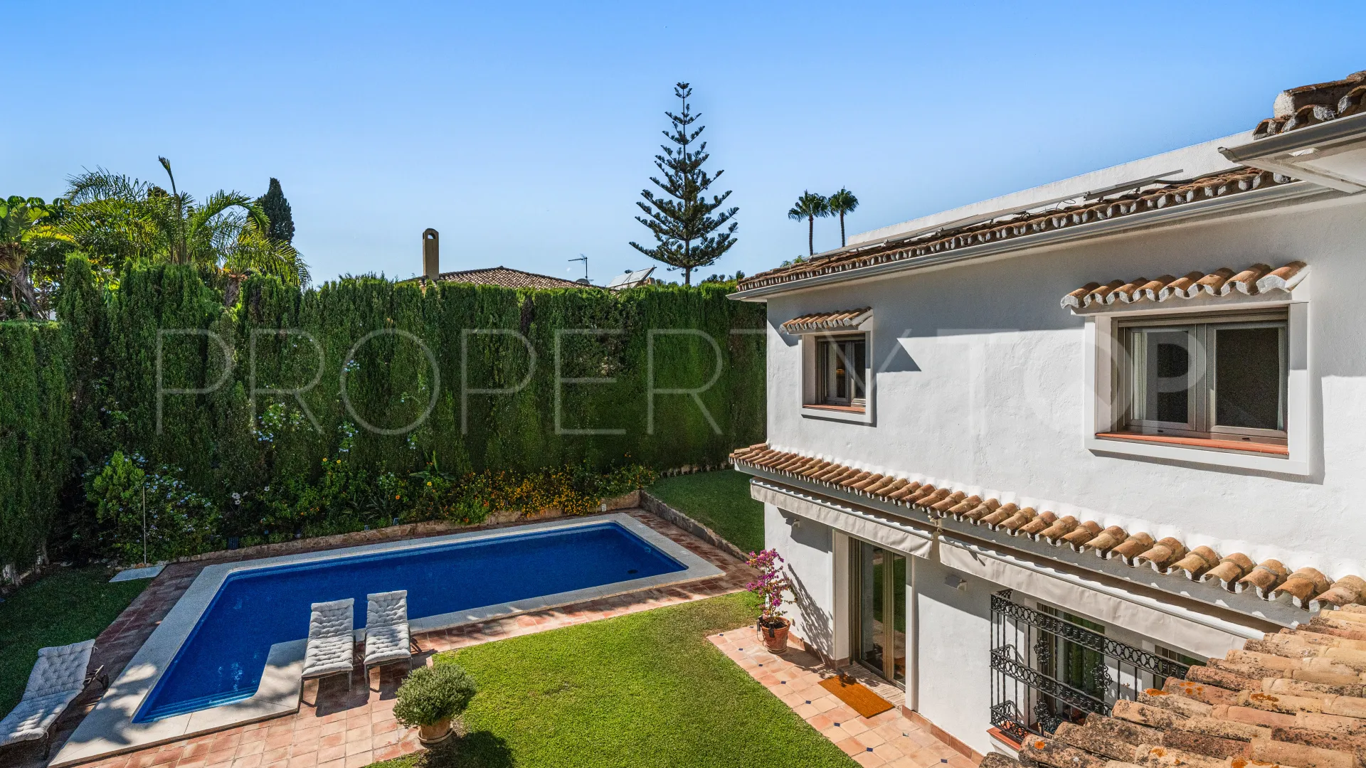 Villa con 5 dormitorios a la venta en Los Monteros Playa