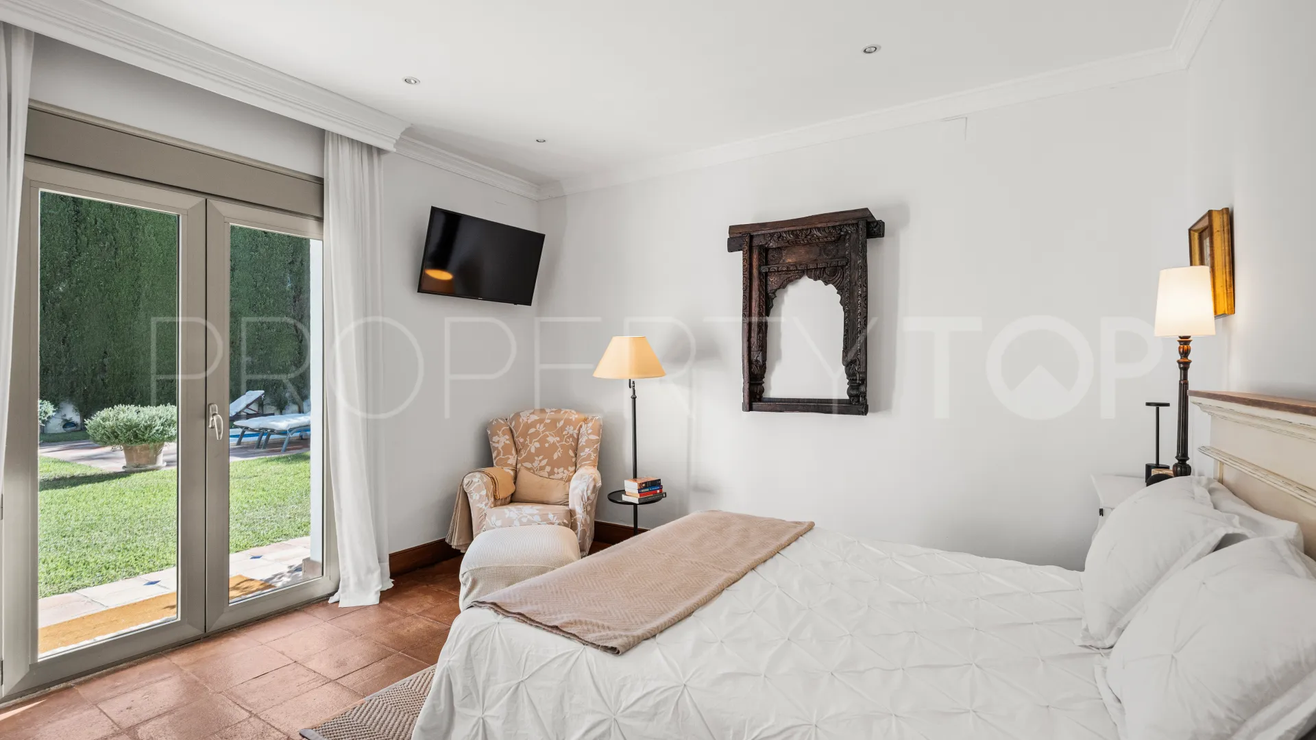 Villa con 5 dormitorios a la venta en Los Monteros Playa