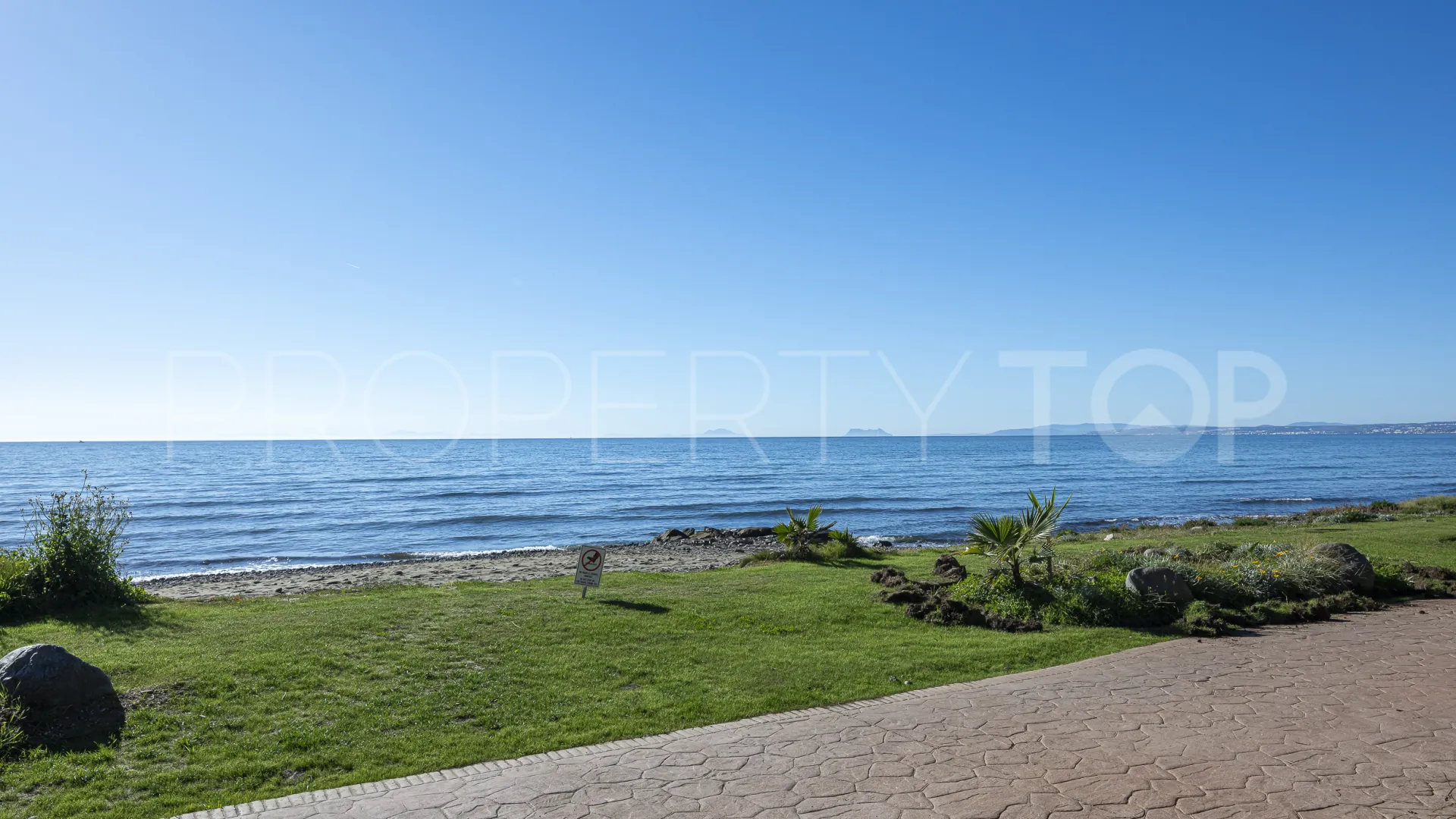 Menara Beach ground floor apartment for sale