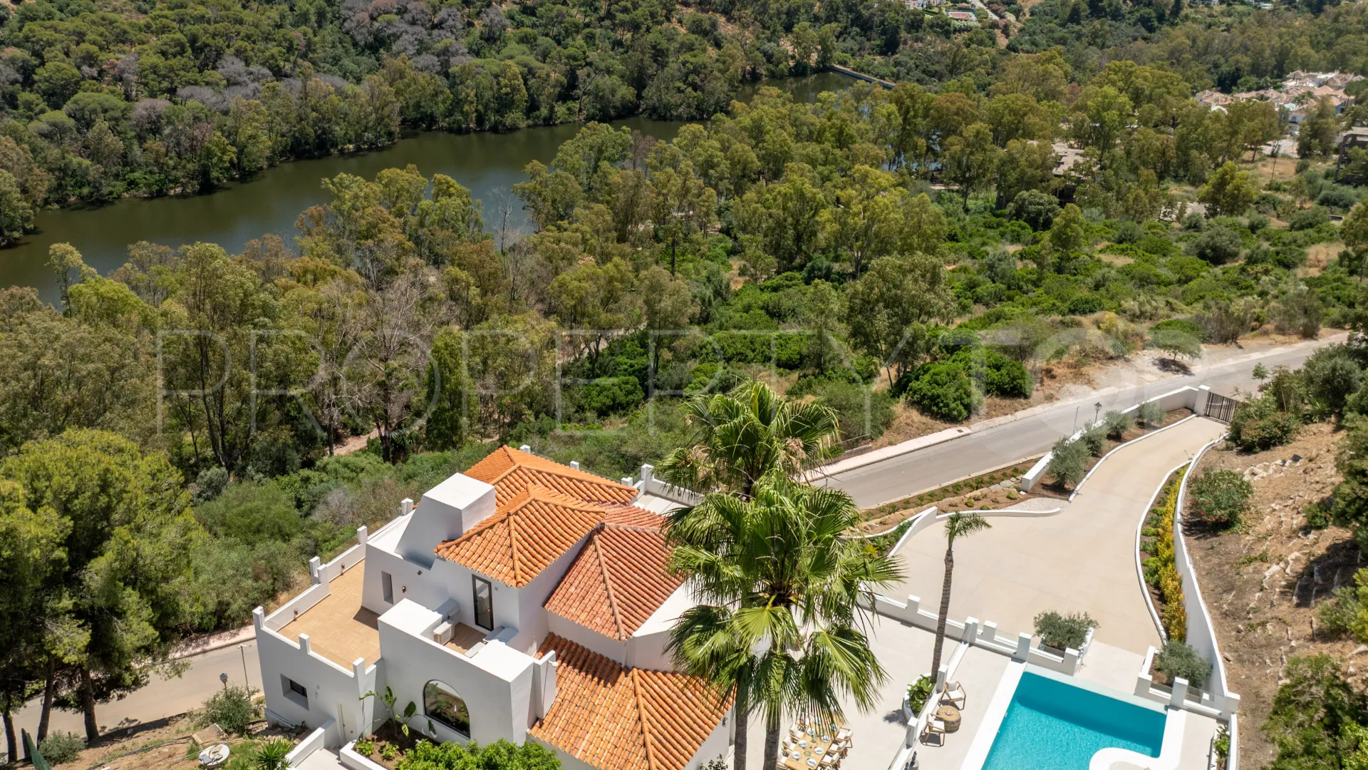 Las Lomas de Nueva Andalucia, villa en venta