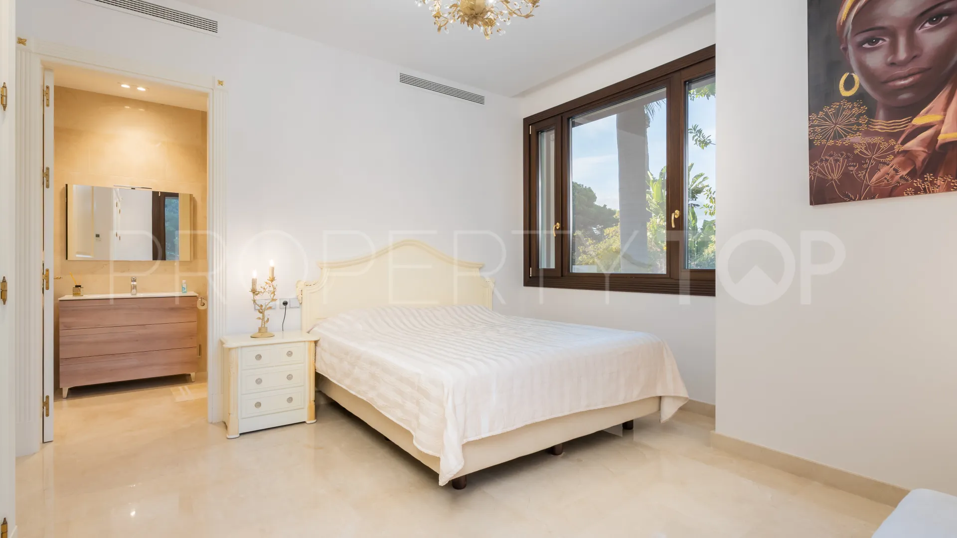 Villa a la venta en Casasola de 7 dormitorios