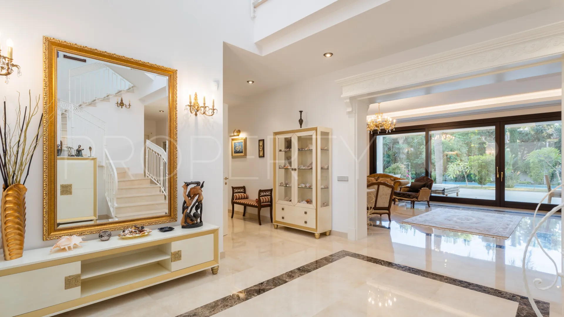 Villa a la venta en Casasola de 7 dormitorios