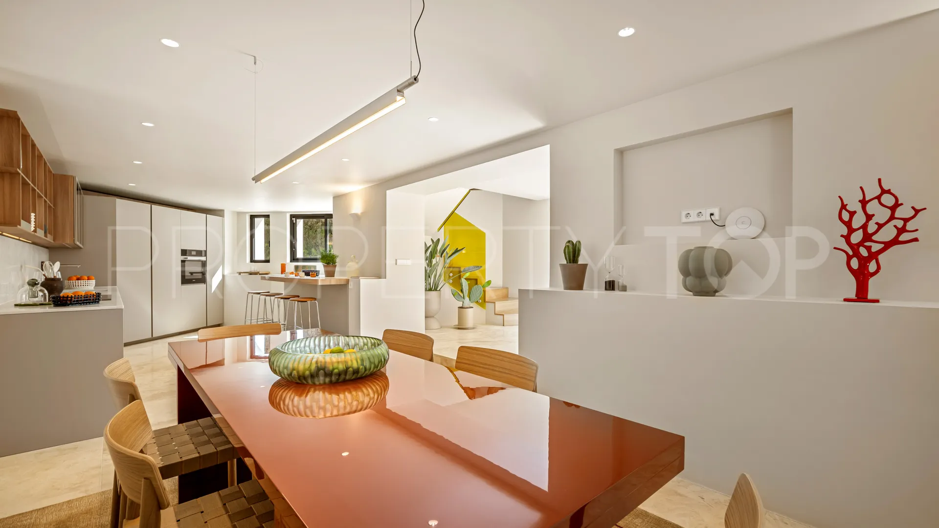 Villa a la venta en Nueva Andalucia con 4 dormitorios