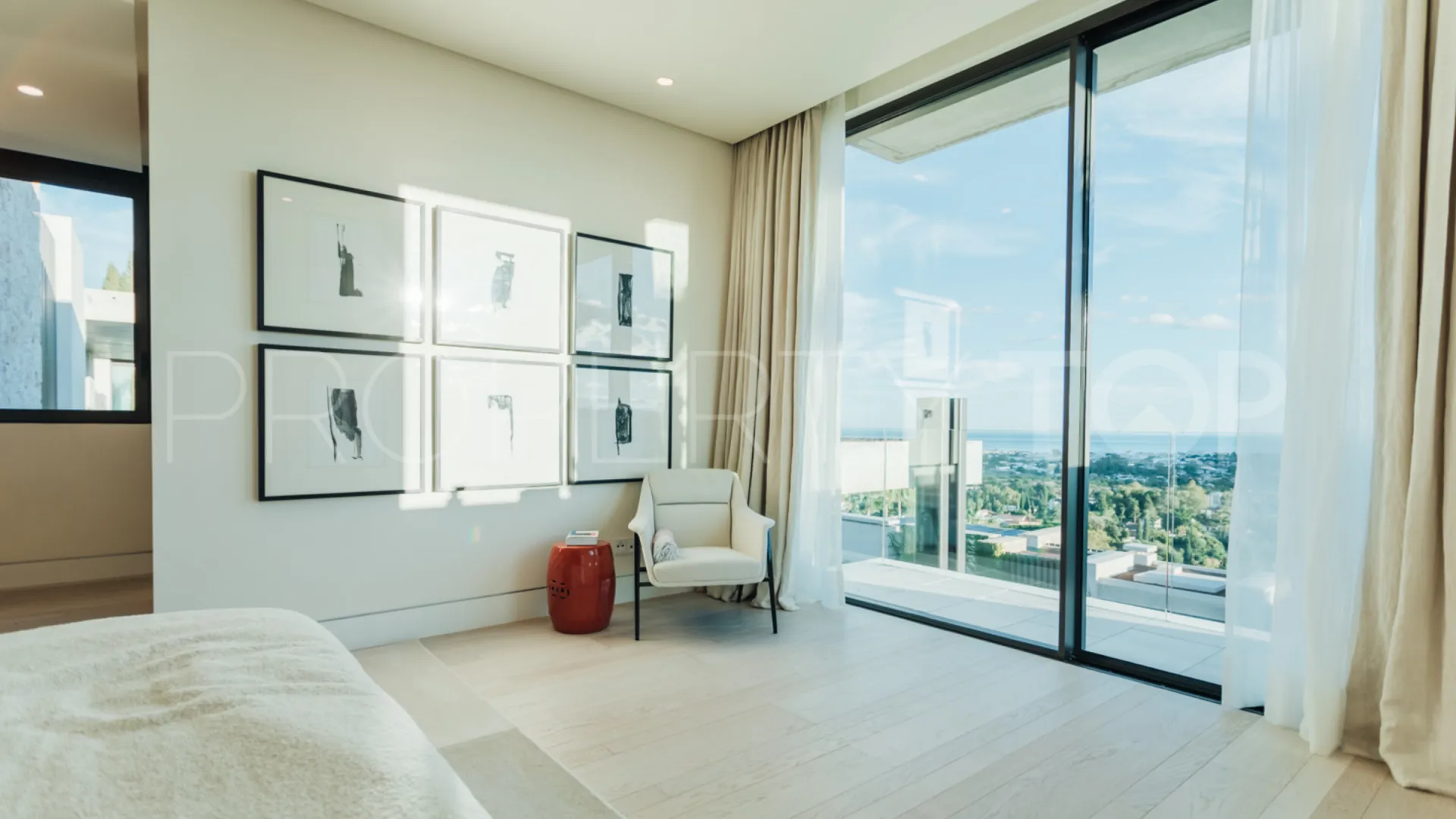 Se vende villa en La Quinta de 7 dormitorios
