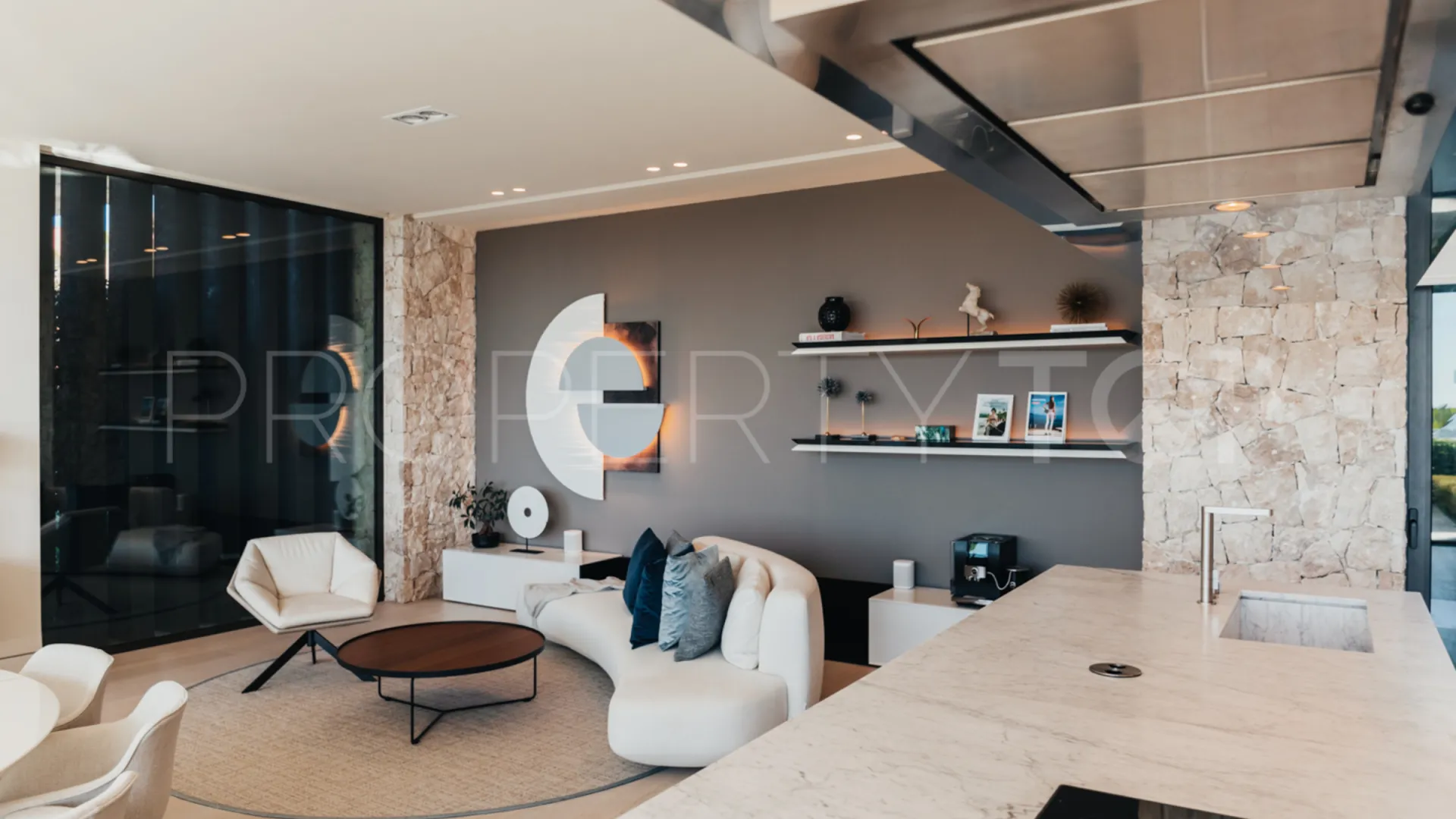 Se vende villa en La Quinta de 7 dormitorios