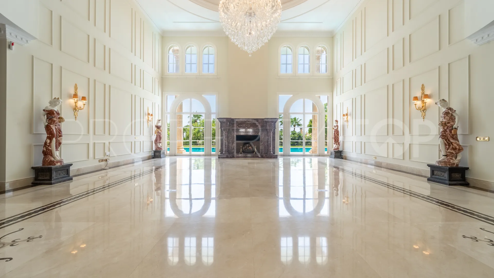 Villa de 7 dormitorios en venta en Sierra Blanca
