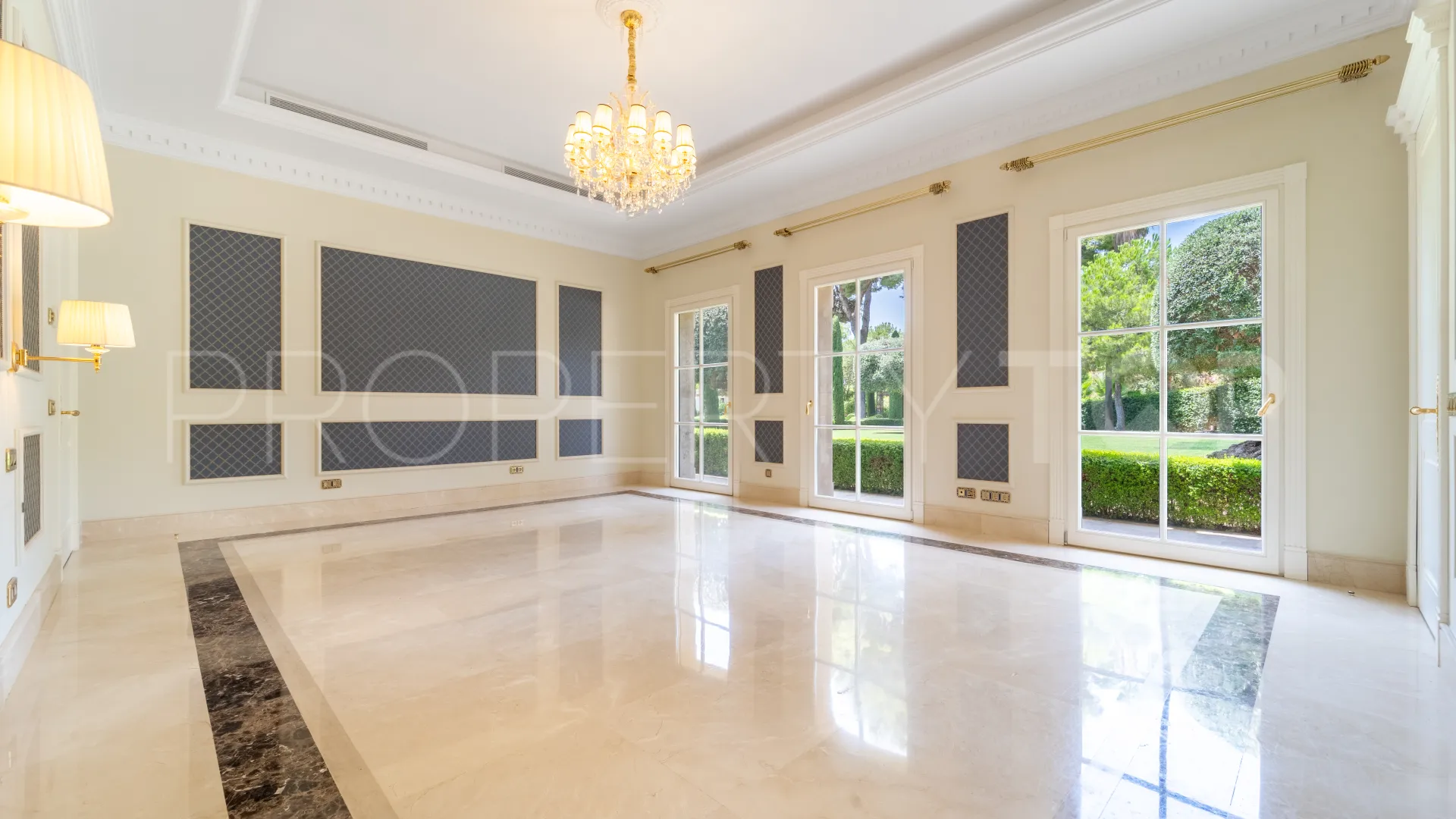 Villa de 7 dormitorios en venta en Sierra Blanca