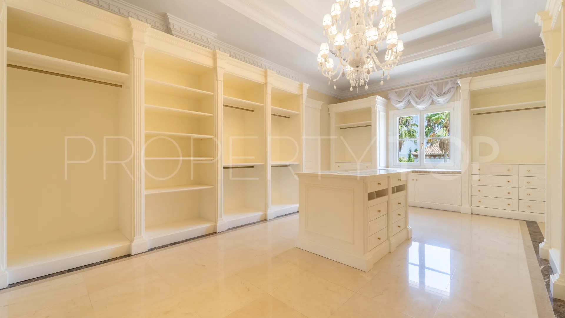 Villa de 7 dormitorios en venta en Sierra Blanca