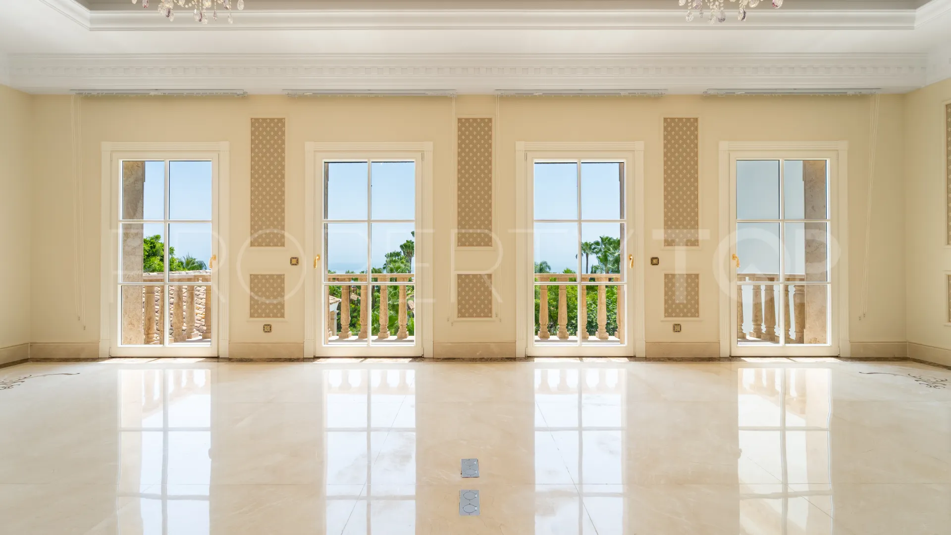 Villa de 7 dormitorios en venta en Sierra Blanca