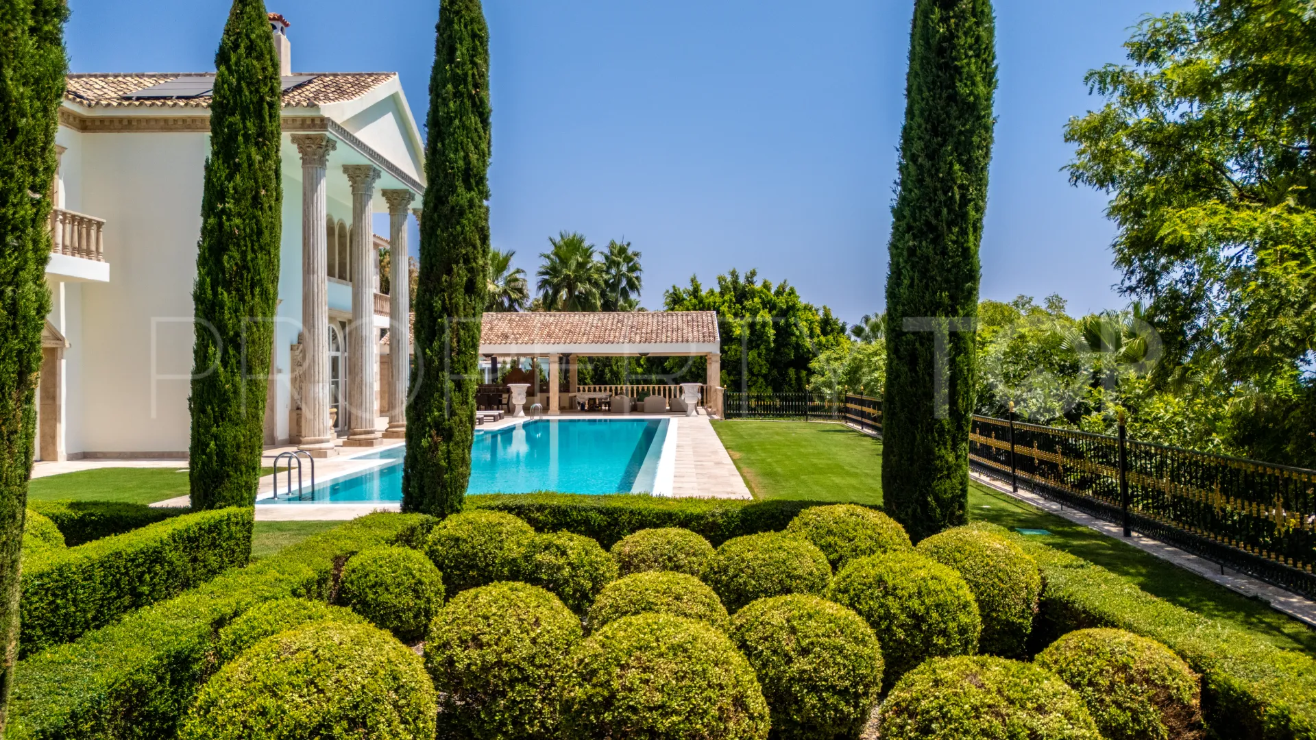 Villa de 7 dormitorios en venta en Sierra Blanca