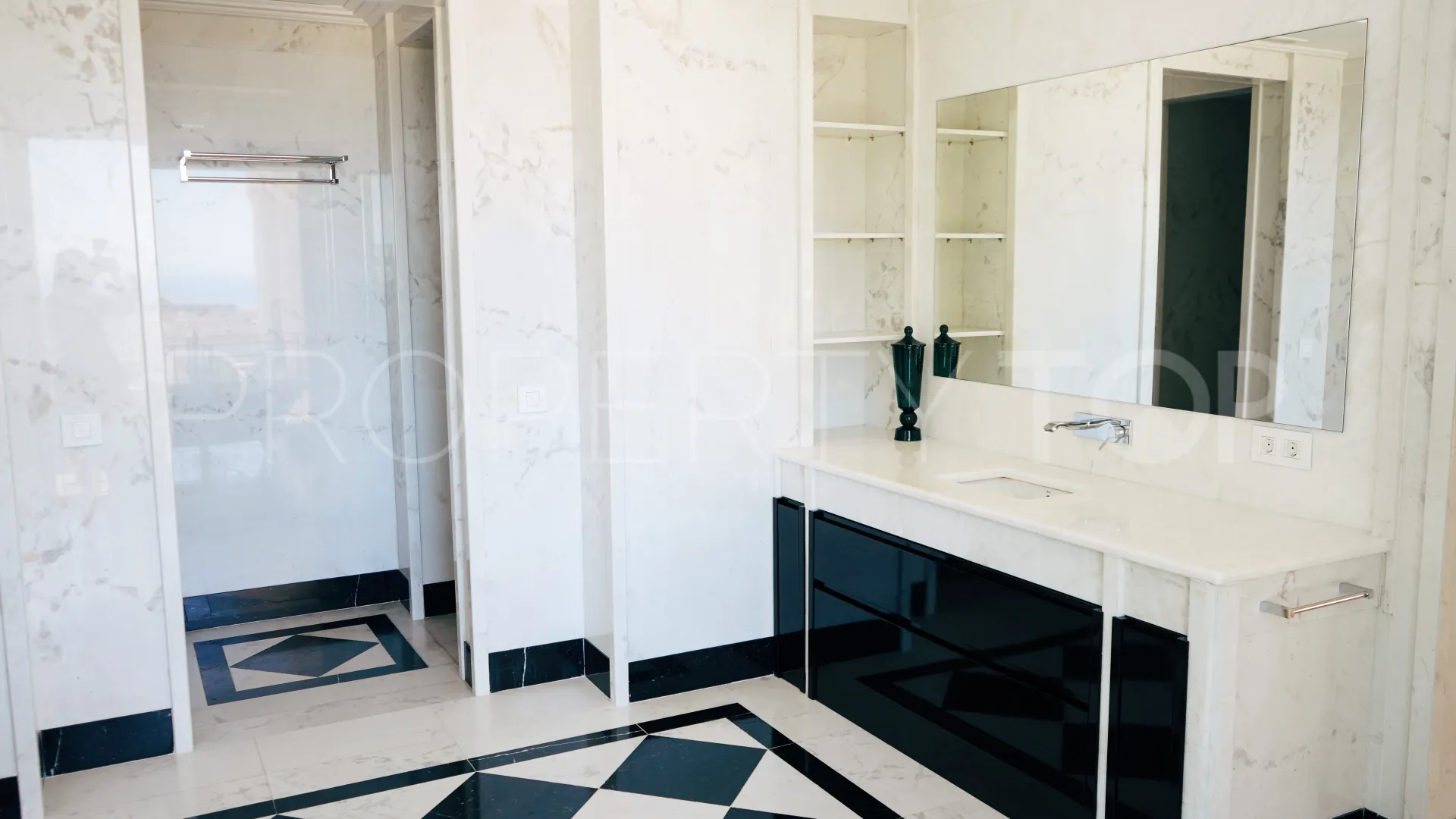 Sierra Blanca, villa a la venta con 8 dormitorios