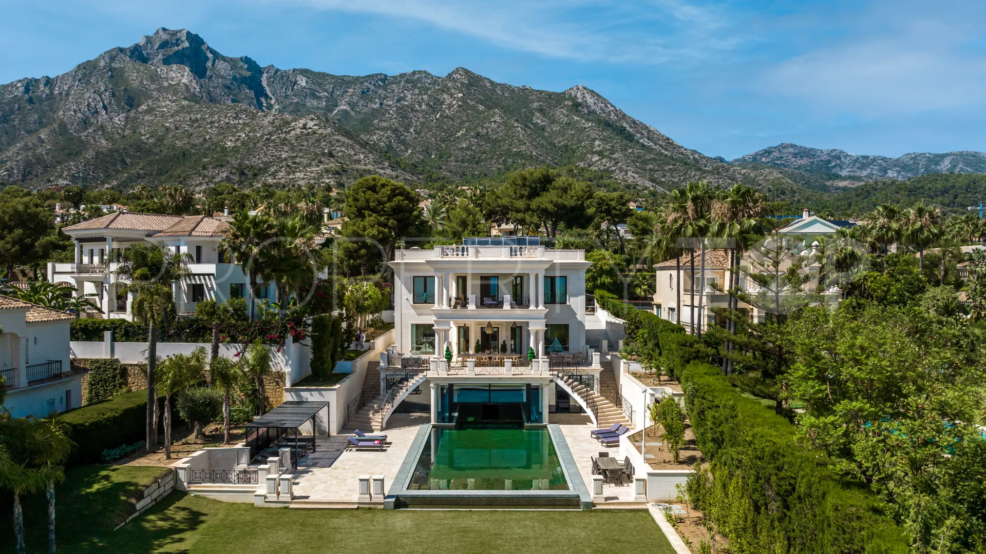 Sierra Blanca, villa a la venta con 8 dormitorios