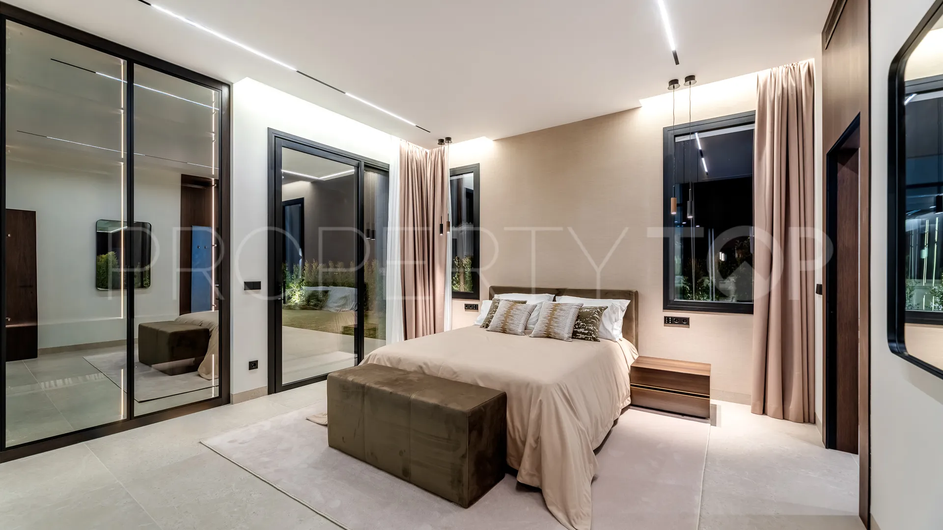For sale 6 bedrooms villa in El Madroñal