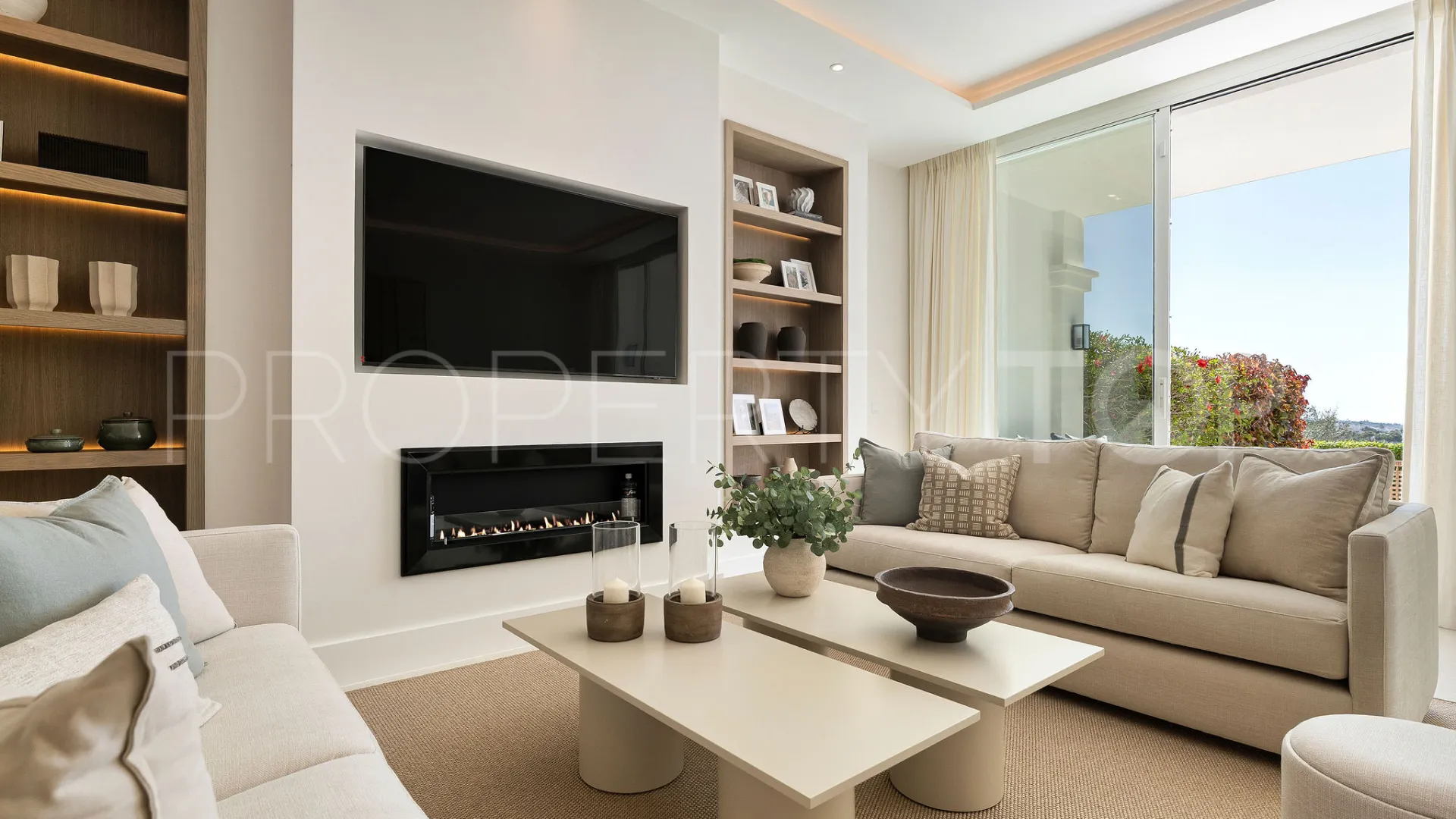 Town house for sale in La Quinta Golf