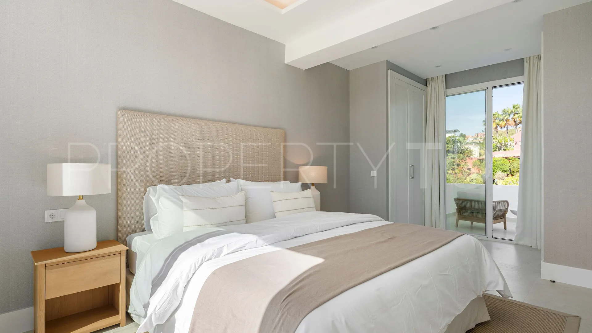Town house for sale in La Quinta Golf