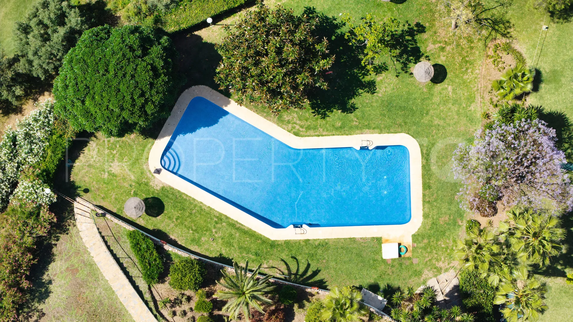 Town house for sale in La Quinta Golf