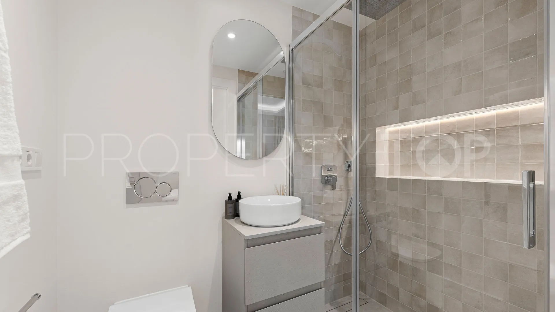 Town house for sale in La Quinta Golf