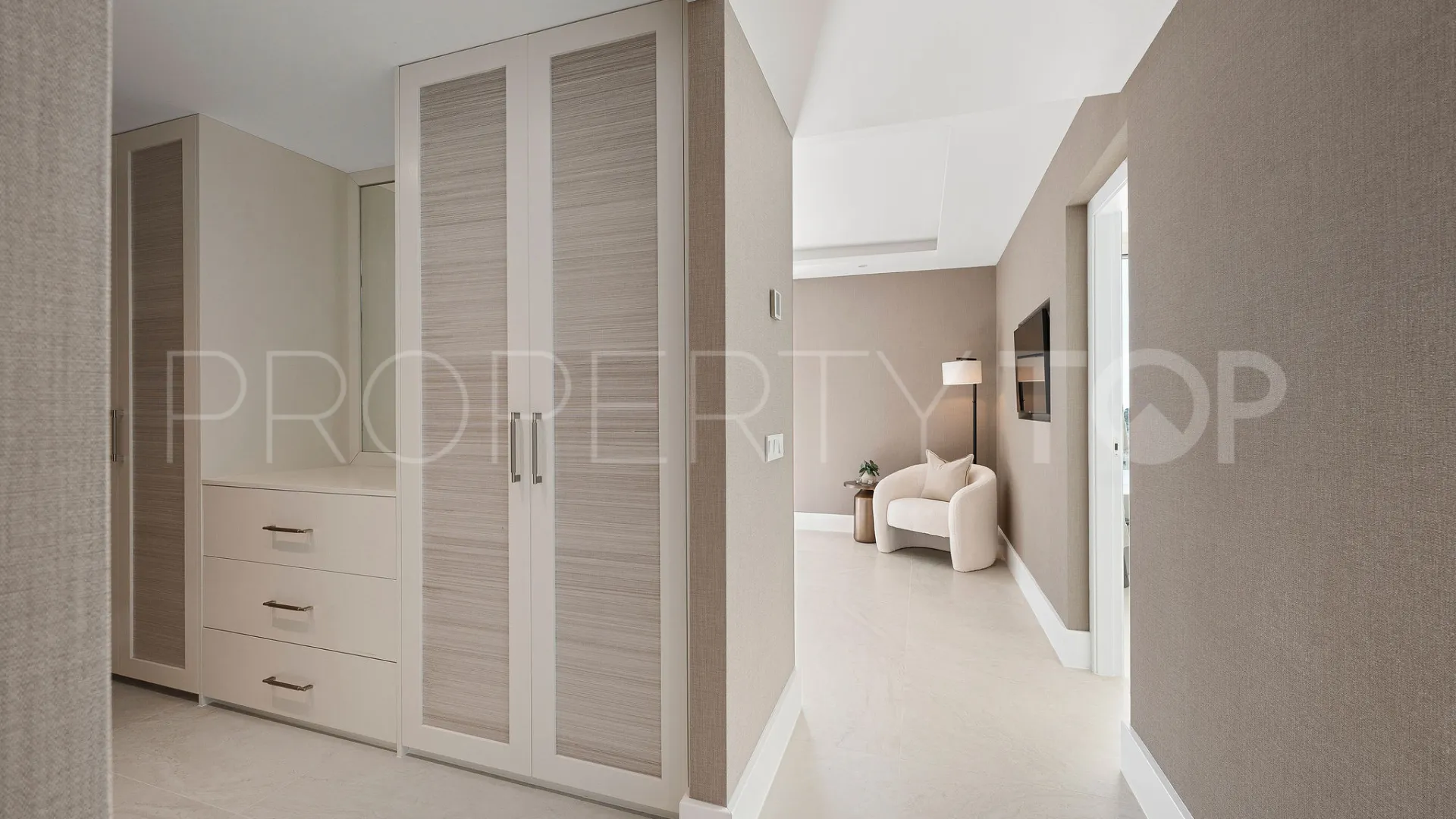 Town house for sale in La Quinta Golf