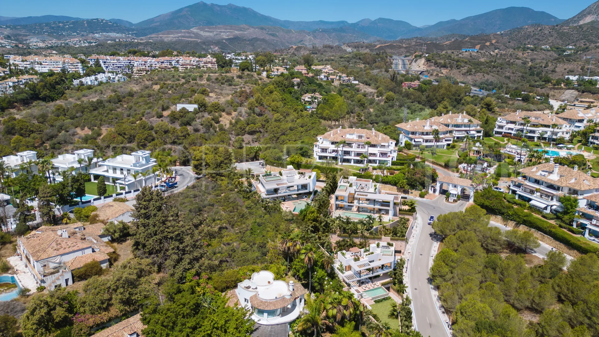 Las Lomas del Marbella Club 5 bedrooms villa for sale