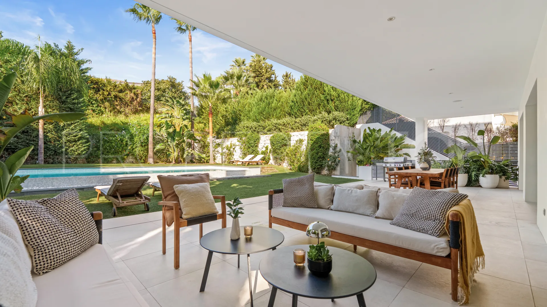 Nueva Andalucia, villa a la venta de 5 dormitorios