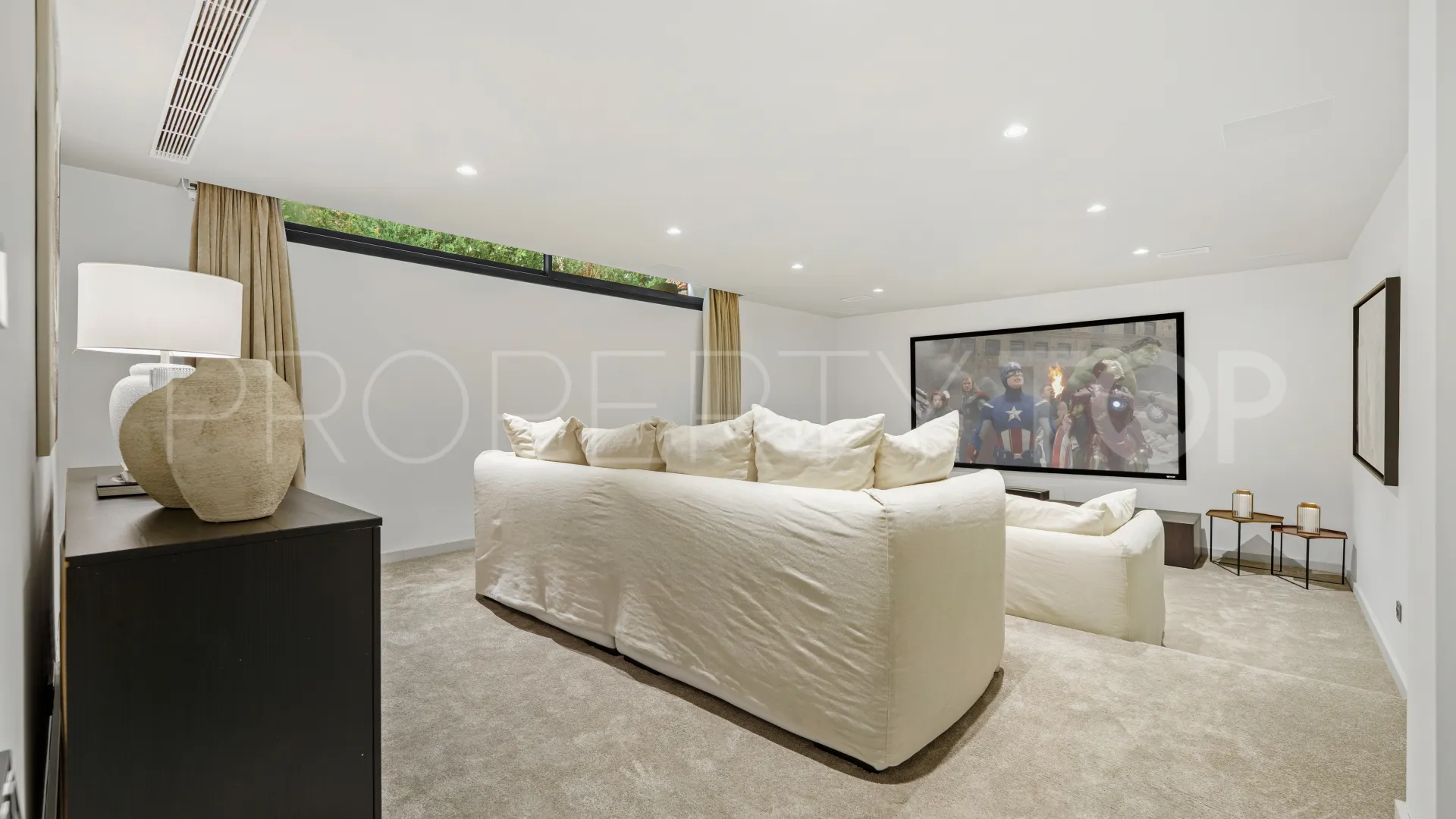 Nueva Andalucia, villa a la venta de 5 dormitorios