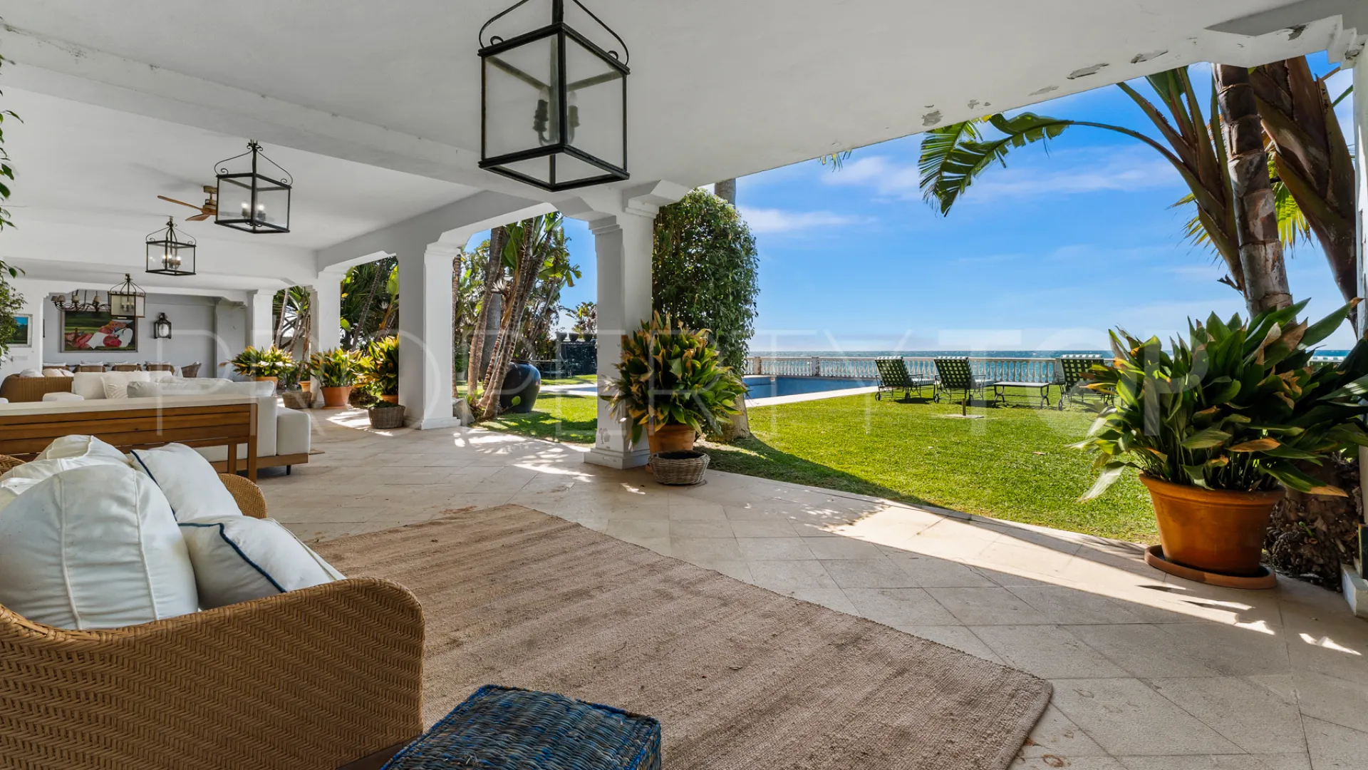 Guadalmina Baja, villa en venta con 7 dormitorios