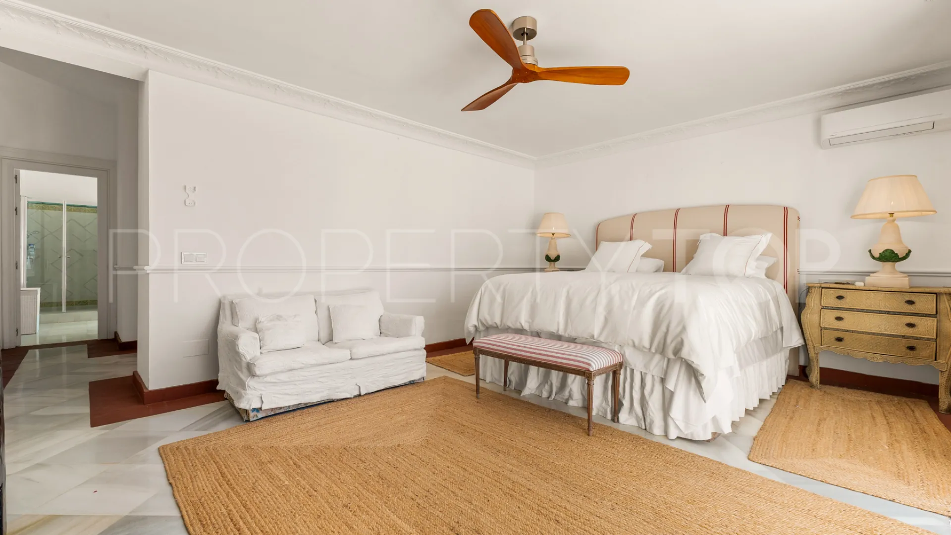 Guadalmina Baja, villa en venta con 7 dormitorios